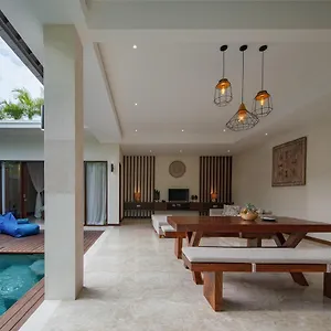 Sally Canggu